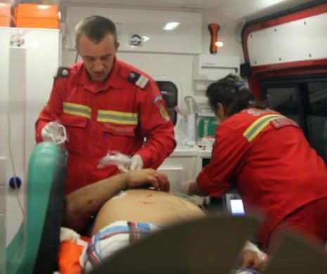 Accident rutier cu şapte răniţi printre care şi un copil de doi ani. Un şofer s-a izbit cu maşina de un post de transformare al societăţii Urbis