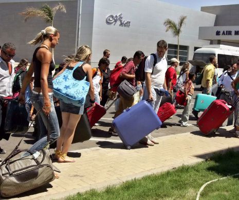 Acesta este doar începutul? Ce fac 27.000 de turişti ruşi BLOCAŢI în străinătate