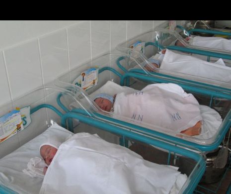 Amenzi usturătoare pentru asistenții care lasă copiii în maternități
