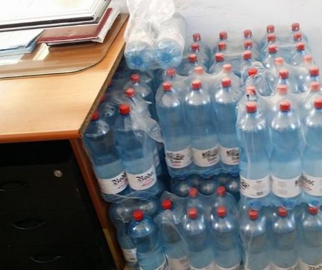 Bătaie de joc. Apă expirată pentru angajații RATB