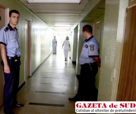 Boala psihică l-a determinat să îşi înjunghie tatăl. Agresorul a fost împuşcat de oamenii legii