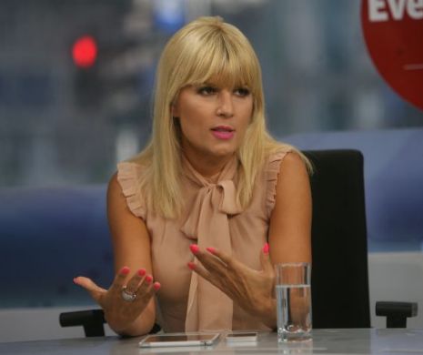 Elena Udrea a acceptat provocarea găleții cu apă, lansată de Radu Banciu. Victor Ponta spune că nu vrea să facă show | VIDEO
