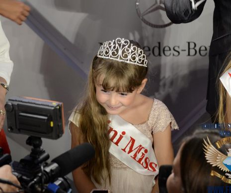 IRINA COLUMBEANU revine pe scena Baby Fashion de la Mamaia | GALERIE FOTO