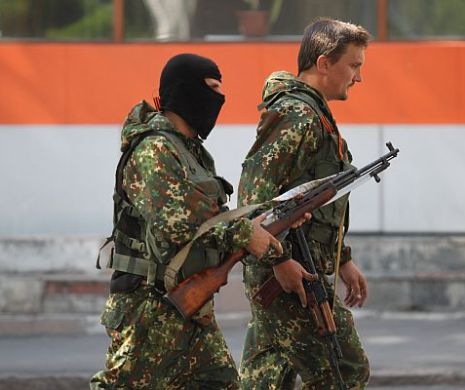 Locuitorii din Doneţk şi Lugansk, îndemnaţi să părăsească oraşele