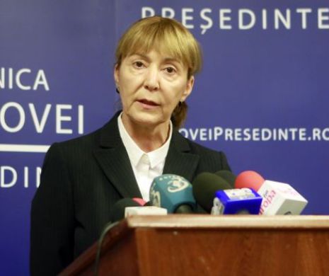 Macovei candidează independent, dar rămâne în PDL