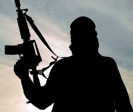 Prinţ saudit, jefuit la Paris de un comando înarmat. Hoţii au fugit cu jumătate de milion de euro