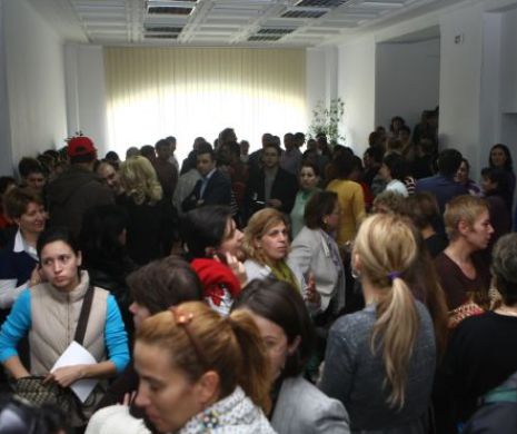 Reîntregirea salariilor de la stat lovește în bugetul din 2014