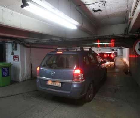 Strategia parcărilor supraterane din Capitală. Aleșii generali nu vor concesionarea lor, Oprescu vrea să le dea la privat. Cum s-a dat un tun de opt milioane de euro în parcările publice