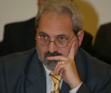 Vicepremierul Gabriel Oprea i-a cerut DEMISIA DE ONOARE prefectului de Iași. Romeo Olteanu a provocat un accident rutier după ce s-a urcat BEAT LA VOLAN