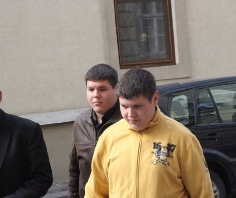 Acuzat în trecut de PORNOGRAFIE INFANTILĂ, fiul unui AVOCAT a fost prins urmărind o nouă victimă, ELEVĂ