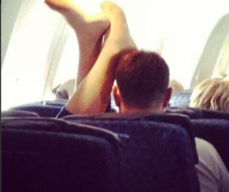 Cei mai NESIMŢIŢI călători cu AVIONUL. Incredibil ce au putut face aceşti oameni | GALERIE FOTO