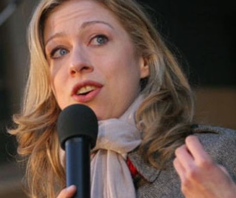 Chelsea Clinton a anunțat pe Twitter și Facebook nașterea fiicei sale