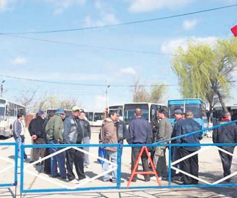 Dezastru la Uzina de reparații a RATB-ului Angajații, amenințați cu disponibilizarea ca să nu facă proteste