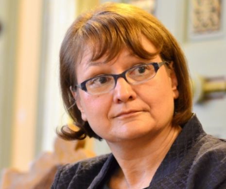 DNA verifică dacă Laura Georgescu a luat 5 laptopuri pentru CNA de la cei pe care i-ar fi favorizat