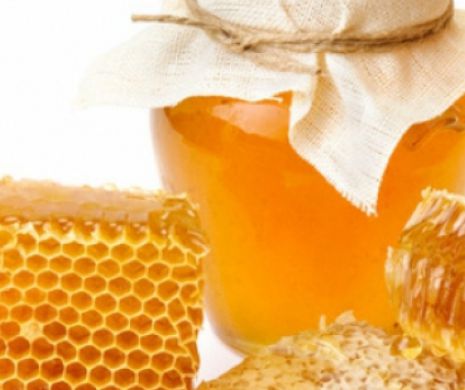 EFECTE MIRACULOASE! Ce se întâmplă dacă bei apa caldă cu miere, pe stomacul gol