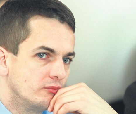 EXCLUSIV EVZ. Zeci de demnitari și funcționari ocupă ilegal posturi și toacă bani publici