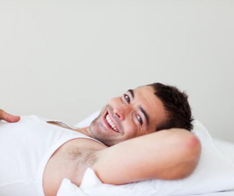 Explicația specialiștilor: de ce au bărbații erecție dimineața?