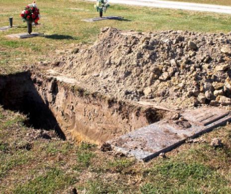 Gest MACABRU într-un CIMITIR. De ce a fost în stare un GROPAR. Și-a pierdut slujba imediat | VIDEO