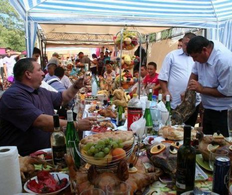 INCIDENTE la Costeşti: Jandarmii şi ambulanţele intervin de urgenţă