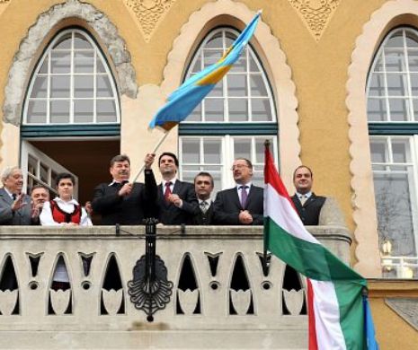 Liderii politici, împotriva proiectului privind autonomia Ţinutului Secuiesc prezentat de UDMR. Elena Udrea: "Reprezintă un demers periculos. Ar putea agita apele în rândul populaţiei" ,Monica Macovei: "Într-o astfel de situație faci rău țării tale"