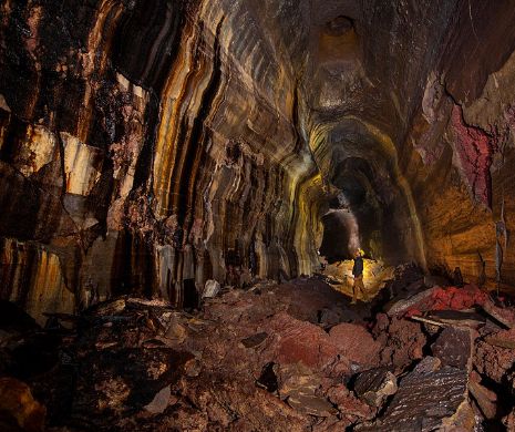 Lumea de sub noi. Tunelurile de LAVĂ din măruntaiele Pământului