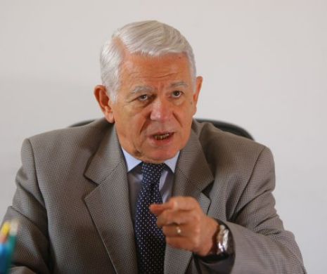 Meleșcanu, despre favoriţii la prezidenţiale: Ponta e energic şi bun comunicator, Iohannis pare o imagine care se plimbă dintr-un loc în altul