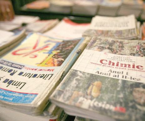 Ofertă în școli: Cumpărați manuale sau mulțumiți-vă cu cele uzate!