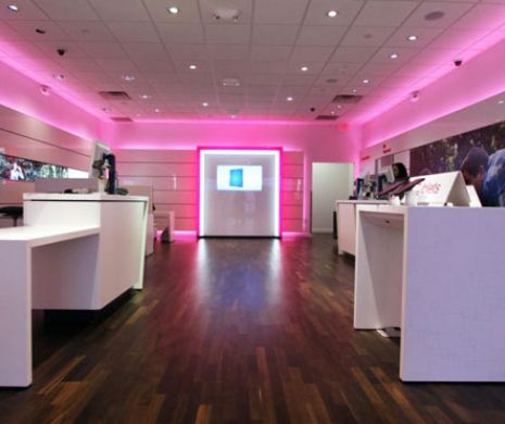 TELEKOM FACE ANGAJĂRI în toate oraşele. Vezi CE CAUTĂ