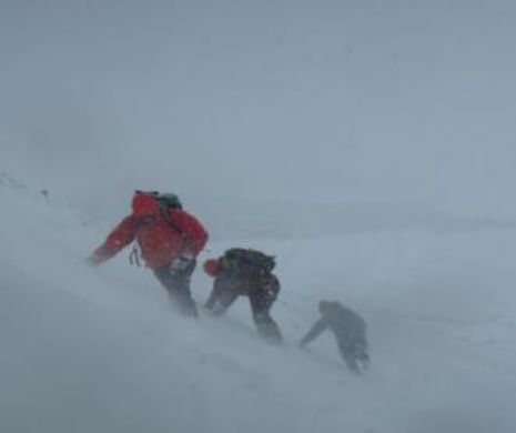 85 de oameni dispăruţi într-o furtună în Himalaia