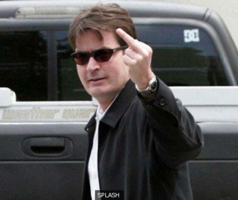A luat-o RAZNA. Starul american Charlie Sheen și-a ATACAT dentistul cu un CUȚIT