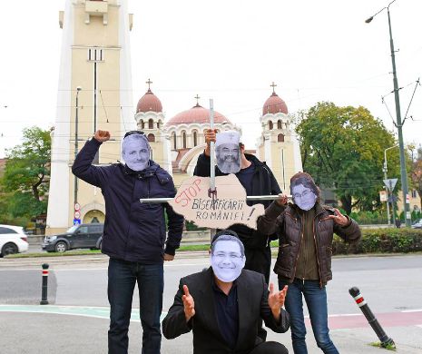 CAMPANIE fără precedent împotriva Catedralei Mântuirii Neamului. Timișorenii au făcut ceva total INEDIT în stradă I GALERIE FOTO