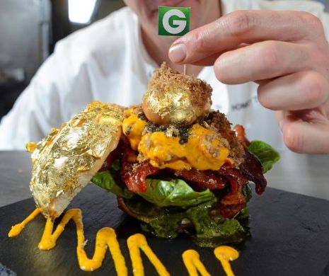 Cel mai scumnp burger din lume.  Nu o să-ţi vină să crezi cât costă. În România potţi să-ţi cumperi o maşină cu banii ăştia