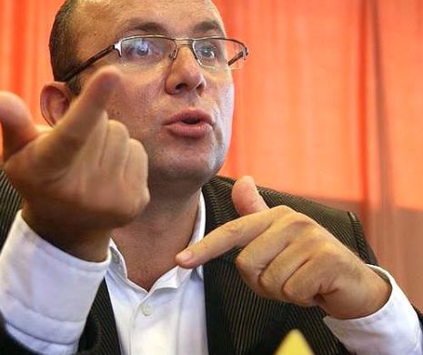 Cozmin Guşă, despre întâlnirea secretă dintre personajele implicate în afacerea Microsoft-EADS: "O imagine extrem de greţoasă cu TURNĂTORI"
