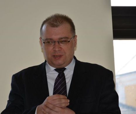 Dan Mihalache către Gabriela Firea: „Ești doar o slugă”