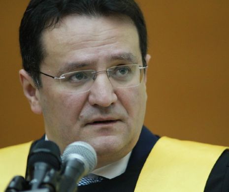 Directorul SRI, George Maior, a primit titlul de Doctor Honoris Causa Beneficiorum Publicorum