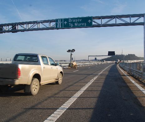 Doi clujeni sunt implicaţi în dosarul retrocedărilor ilegale de la Braşov. Unul dintre ei a făcut MILIOANE de euro DECONTAMINÂND Autostrada Transilvania