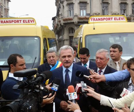 Guvernul da microbuze 4x4 pentru elevi. Dragnea a adus astazi microbuze scolare și la Dolj