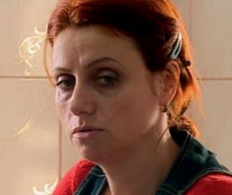 Imagini socante! Traieste cu mortii in cimitir! Ce a ajuns sa faca mama fetitei macelarite intr-un subsol de bloc