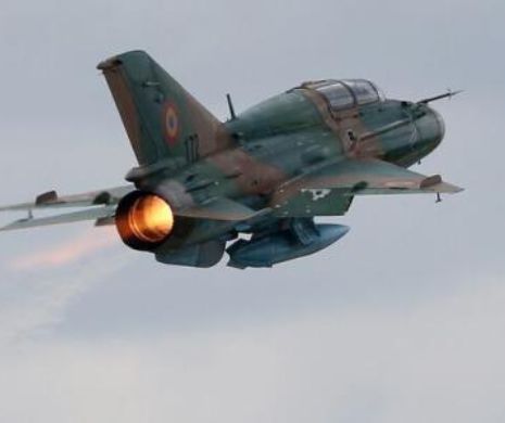 INCIDENT AVIATIC. Rezervorul plin cu KEROSEN al unui AVION s-a desprins în timpul zborului
