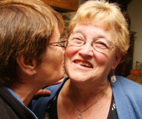 La 71 de ani a descoperit că are o soră