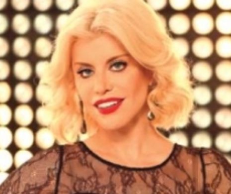 Loredana: Lovitură retro-glam într-o creaţie NISSA