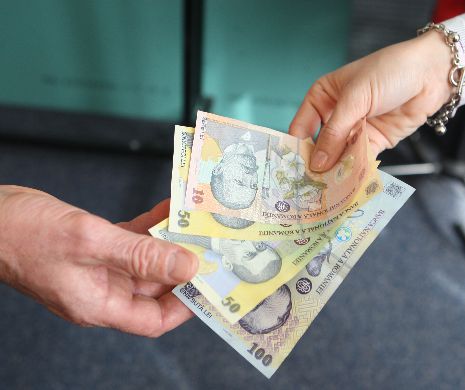 Salariul net a scăzut cu 36 de lei în august