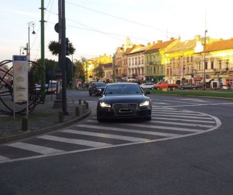 TUPEU incredibil. Maşina familiei Falcă, parcată din nou într-un loc nepermis