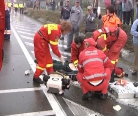 Un bărbat și două fetițe de 10, loviți pe trecerea de pietoni de un șofer ce nu a putut frâna