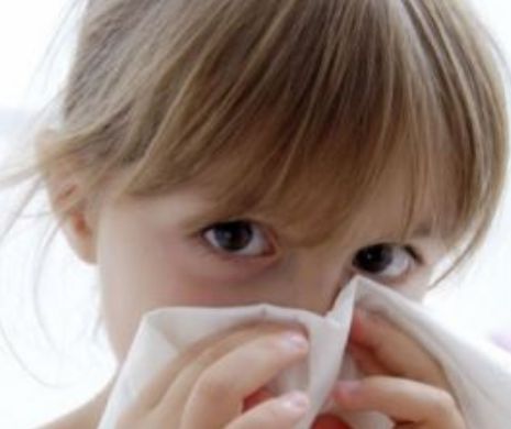 Zeci de cazuri de viroze respiratorii la Iași. Copiii sunt cei mai afectați