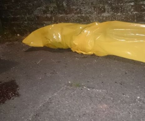 A murit pentru că a făcut prea mult SEX. Poliţiştii l-au găsit ARUNCAT pe o alee, într-un sac de plastic