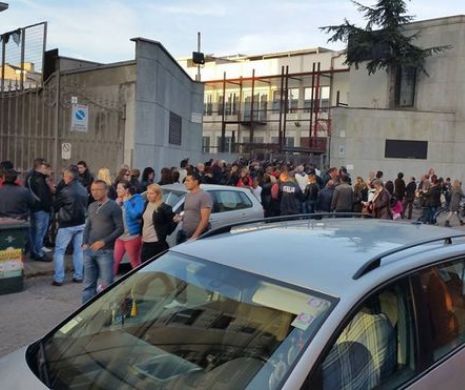 ALEGERI PREZIDENŢIALE 2014. Coadă IMENSĂ la Consulatul din Torino. Românii din Italia au plecat să voteze la zeci de kilometri distanță