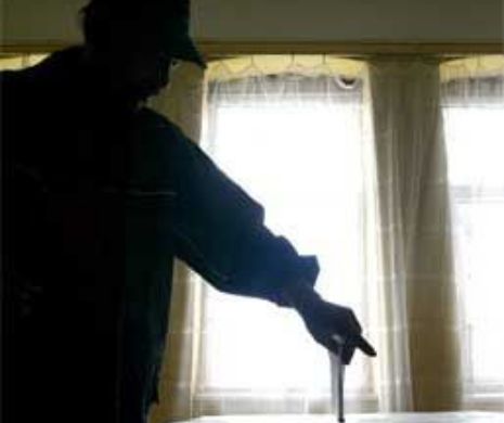 ALEGERI PREZIDENŢIALE 2014. MAI: Aproximativ 1.300 de persoane au cerut urna mobilă