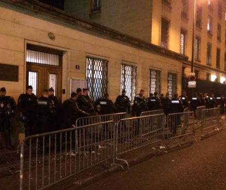 ALEGERI PREZIDENŢIALE 2014. Mii de români aşteaptă să voteze în Paris. "Vrem sa votăm ca să ne putem întoarce la ceva"