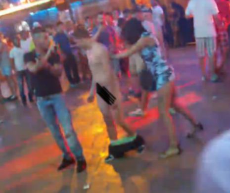 Ce-a pățit un bărbat care și-a dat chiloții jos în public